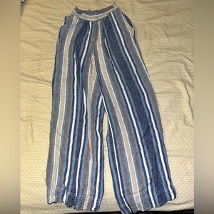 Beautiful flowy pants with pockets
